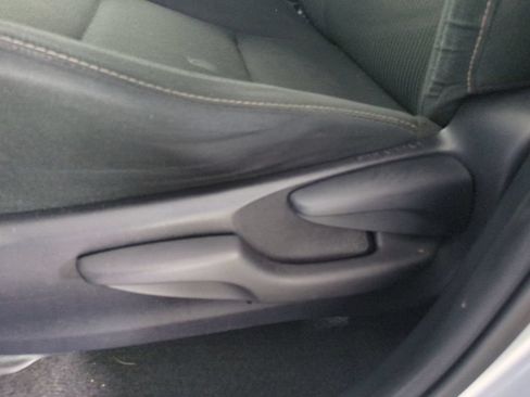 Used 2013 Toyota RAV4 XLE AWD/4WD image 21