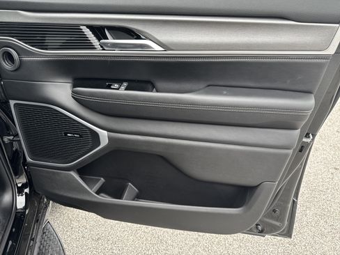 New 2026 Jeep Grand Wagoneer 4WD image 21