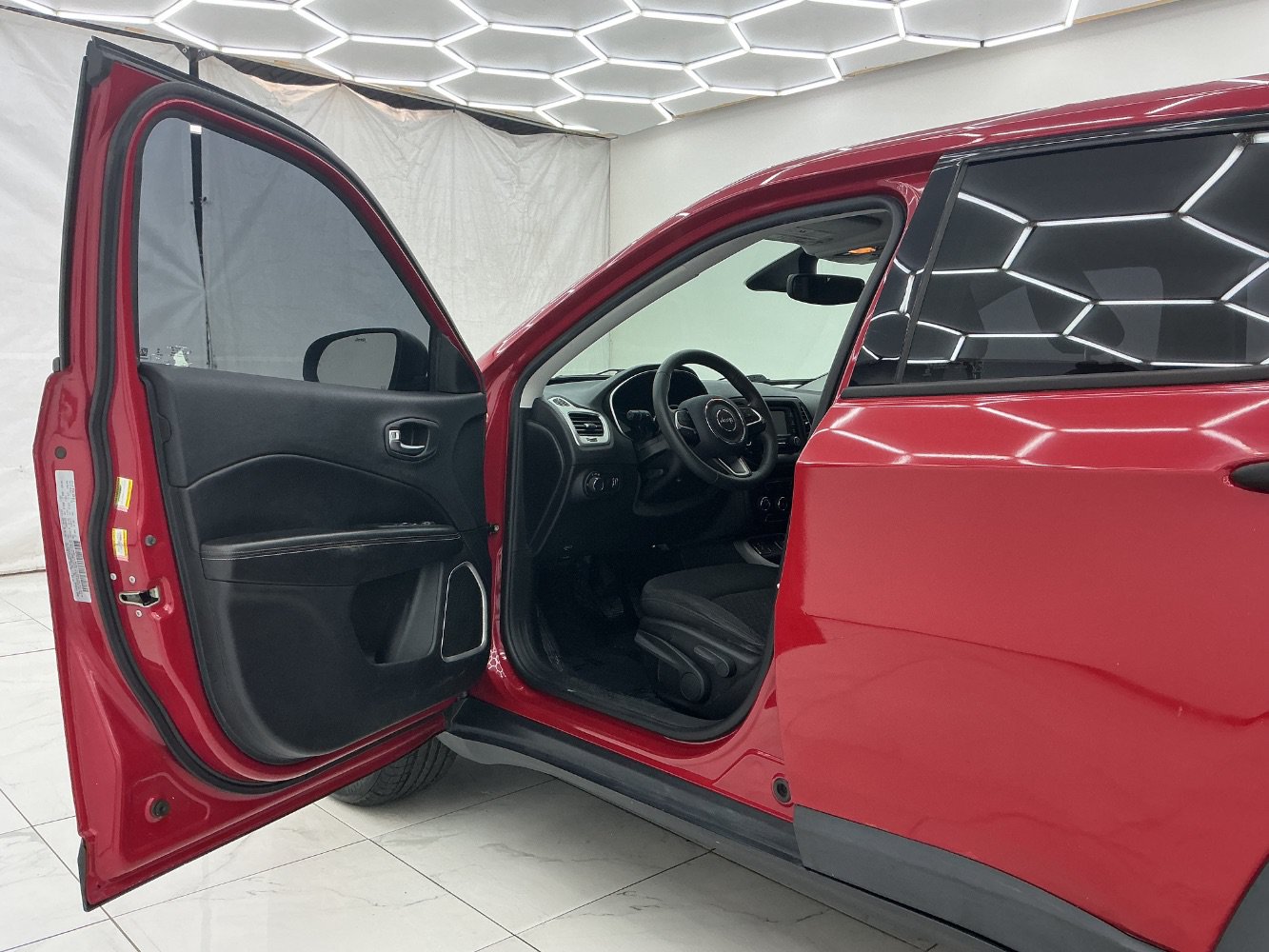 Used 2018 Jeep Compass Sport FWD image 16