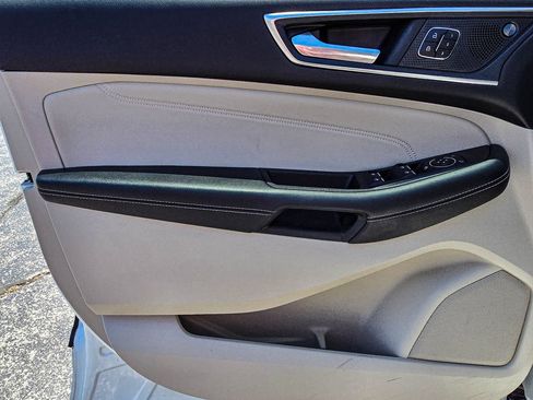 Used 2022 Ford Edge Titanium w/ Equipment Group 301A AWD/4WD image 8