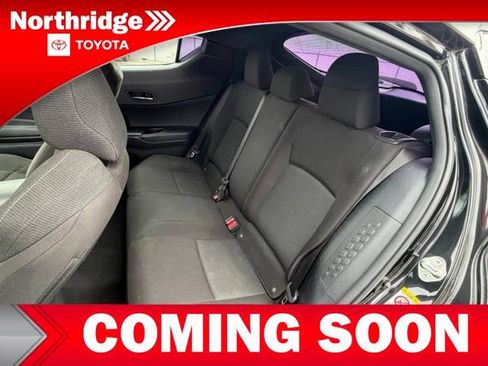 Used 2019 Toyota C-HR XLE FWD image 7