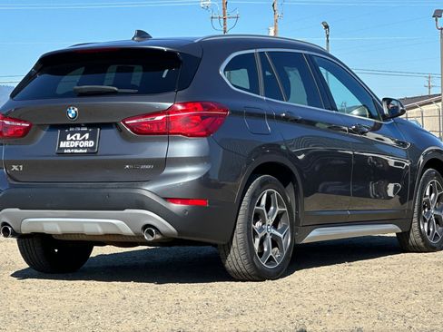 Used 2019 BMW X1 xDrive28i w/ Convenience Package AWD/4WD image 4