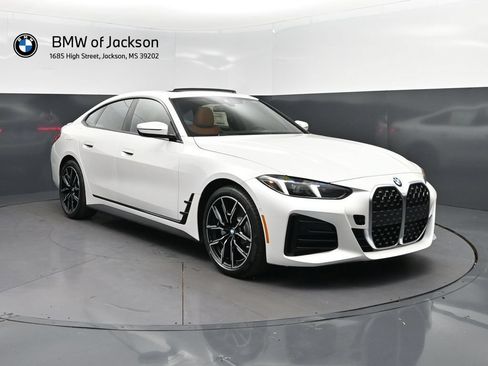 New 2026 BMW 430i w/ M Sport Package RWD image 9