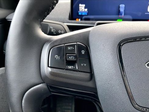 Used 2022 Ford Mustang Mach-E Premium image 17