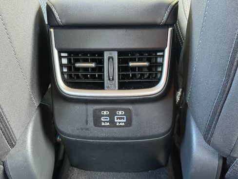 Used 2024 Subaru Outback Premium AWD/4WD image 33