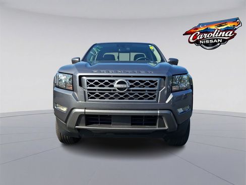 Used 2023 Nissan Frontier SV w/ SV Convenience Package RWD image 2