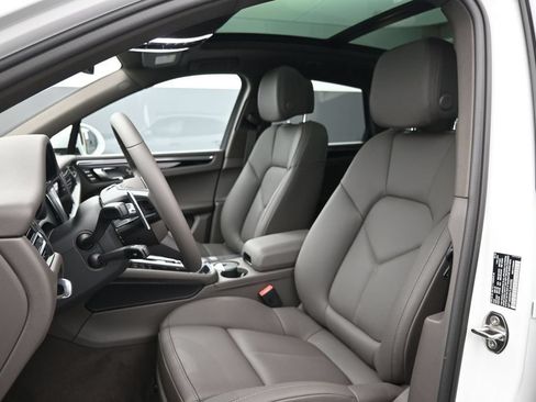 New 2026 Porsche Macan S AWD/4WD image 5