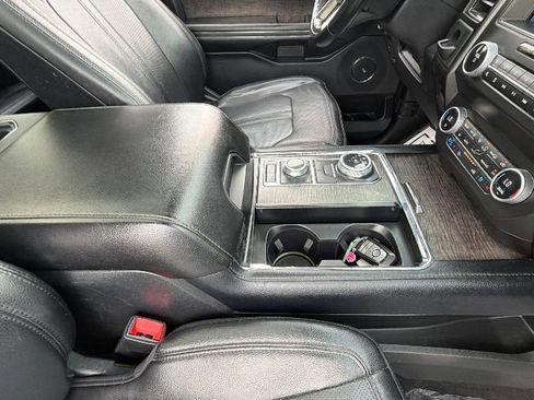 Used 2021 Ford Expedition Max Limited AWD/4WD image 38