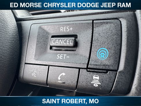 Used 2024 Nissan Pathfinder SV FWD image 23