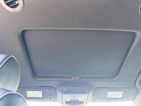 Used 2022 Buick Enclave Avenir image 17