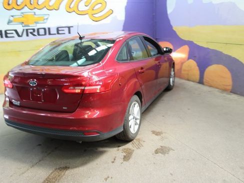 Used 2017 Ford Focus SE w/ SE Winter Package image 7