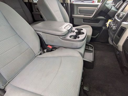 Used 2020 RAM 1500 Classic SLT image 29