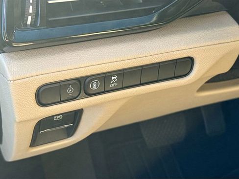 Certified 2025 Acura MDX SH-AWD image 11