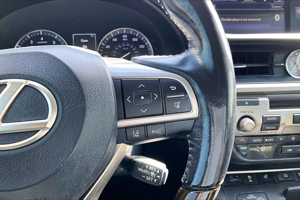 Used 2016 Lexus ES 350 w/ Luxury Package w/Wood Trim FWD image 24