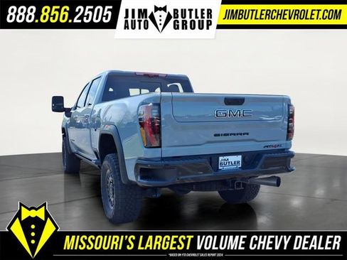 Used 2024 GMC Sierra 2500 AT4X AWD/4WD image 2