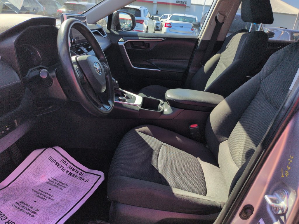Certified 2024 Toyota RAV4 LE AWD/4WD image 9