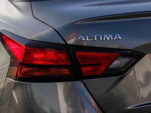 Certified 2022 Nissan Altima 2.5 S image 10