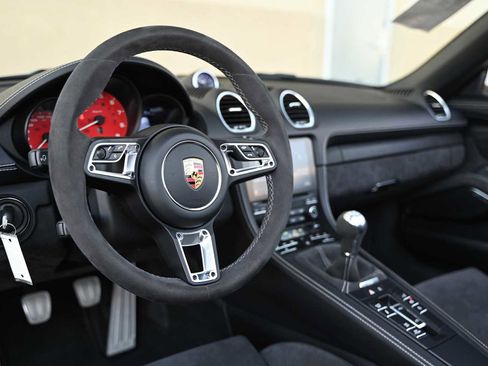 Used 2020 Porsche 718 Boxster Spyder image 20