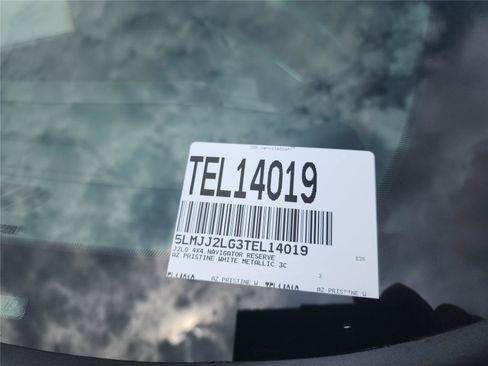 New 2026 Lincoln Navigator Reserve AWD/4WD image 11