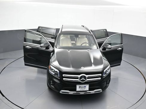 Used 2020 Mercedes-Benz GLB 250 4MATIC image 46