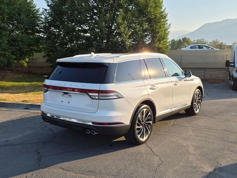 Used 2021 Lincoln Aviator Reserve w/ Equipment Group 202A AWD/4WD image 3