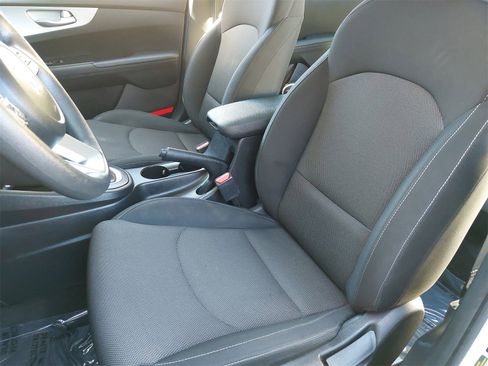 Used 2023 Kia Forte LXS image 14