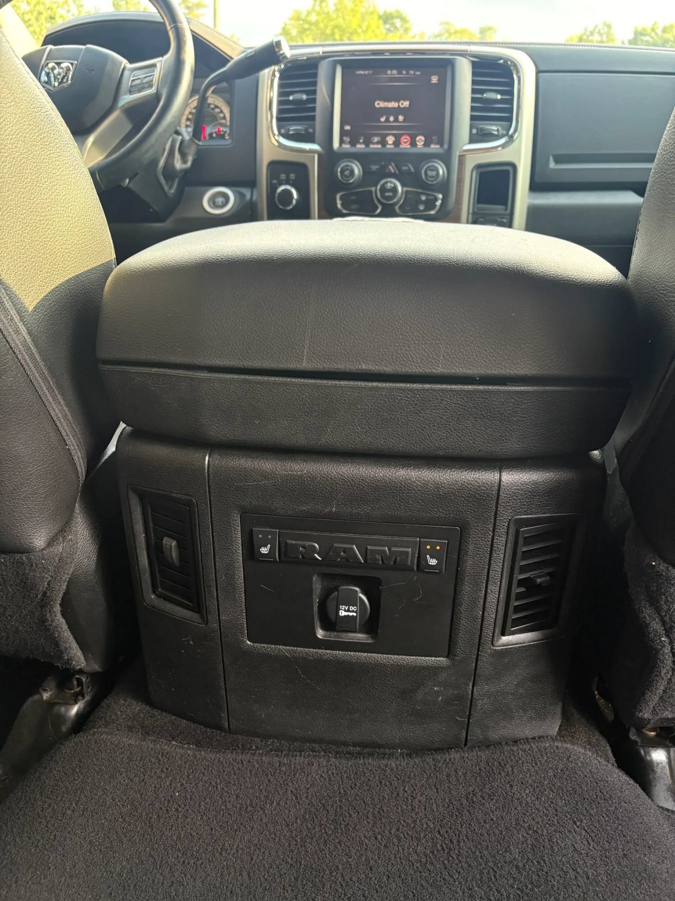 Used 2014 RAM 3500 Laramie AWD/4WD image 25