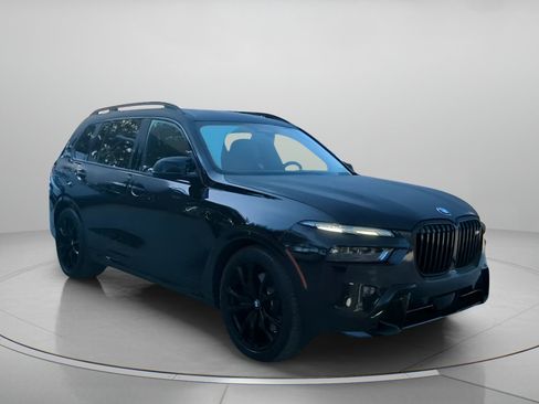 Used 2025 BMW X7 M60i AWD/4WD image 2