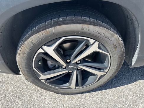 Used 2023 Chevrolet TrailBlazer RS w/ Sun and Liftgate Package FWD image 7