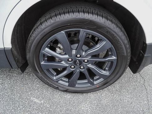 Used 2024 Chevrolet Equinox RS w/ LPO, Floor Liner Package FWD image 37
