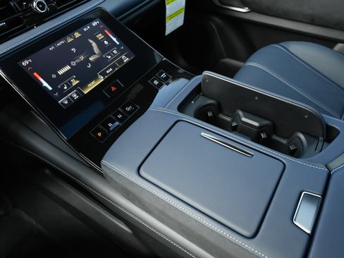 Certified 2026 INFINITI QX80 4WD image 12