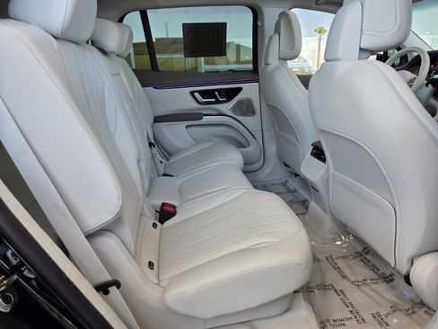 Certified 2023 Mercedes-Benz EQS 580 4MATIC SUV image 18