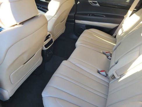 Used 2022 Genesis GV80 2.5T image 10