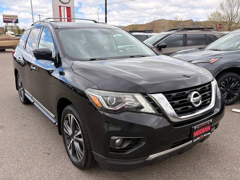 Used 2020 Nissan Pathfinder Platinum AWD/4WD image 8