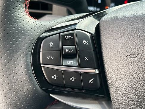 Certified 2025 Ford Explorer ST-Line w/ ST-Line Street Pack image 31