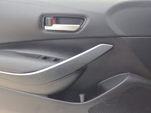 Certified 2025 Toyota Corolla SE w/ SE Premium Package FWD image 25