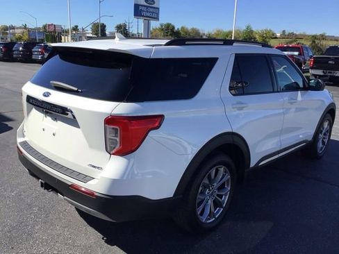 Certified 2022 Ford Explorer XLT w/ Equipment Group 202A image 4