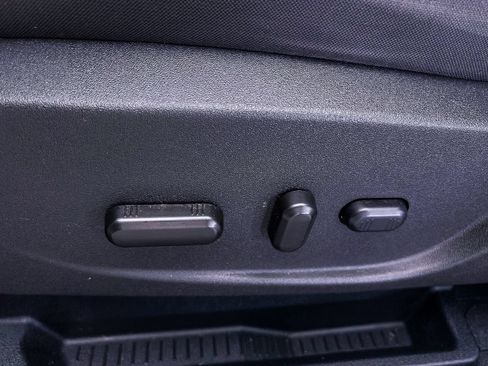 Used 2018 Ford Escape SE w/ SE Sync 3 Package FWD image 14