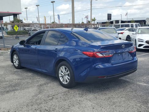Used 2025 Toyota Camry LE FWD image 8