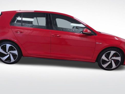 Used 2020 Volkswagen GTI SE image 9