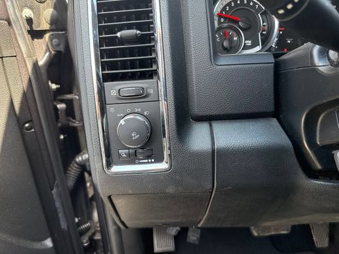 Used 2014 RAM 1500 Laramie AWD/4WD image 10