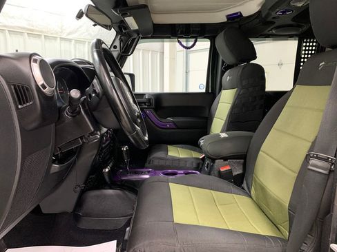 Used 2011 Jeep Wrangler Unlimited Sahara w/ Dual Top Group image 15