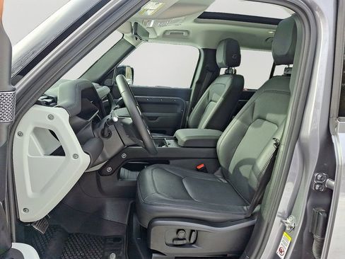 Used 2024 Land Rover Defender 110 S image 14