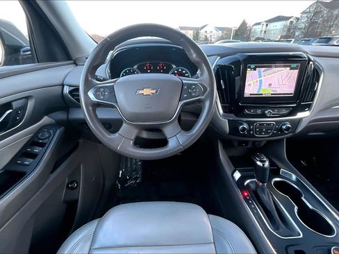 Used 2018 Chevrolet Traverse LT image 5