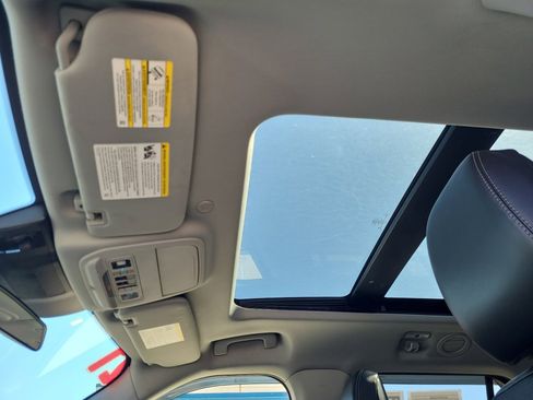 Used 2021 Ford Explorer XLT w/ Equipment Group 202A image 23