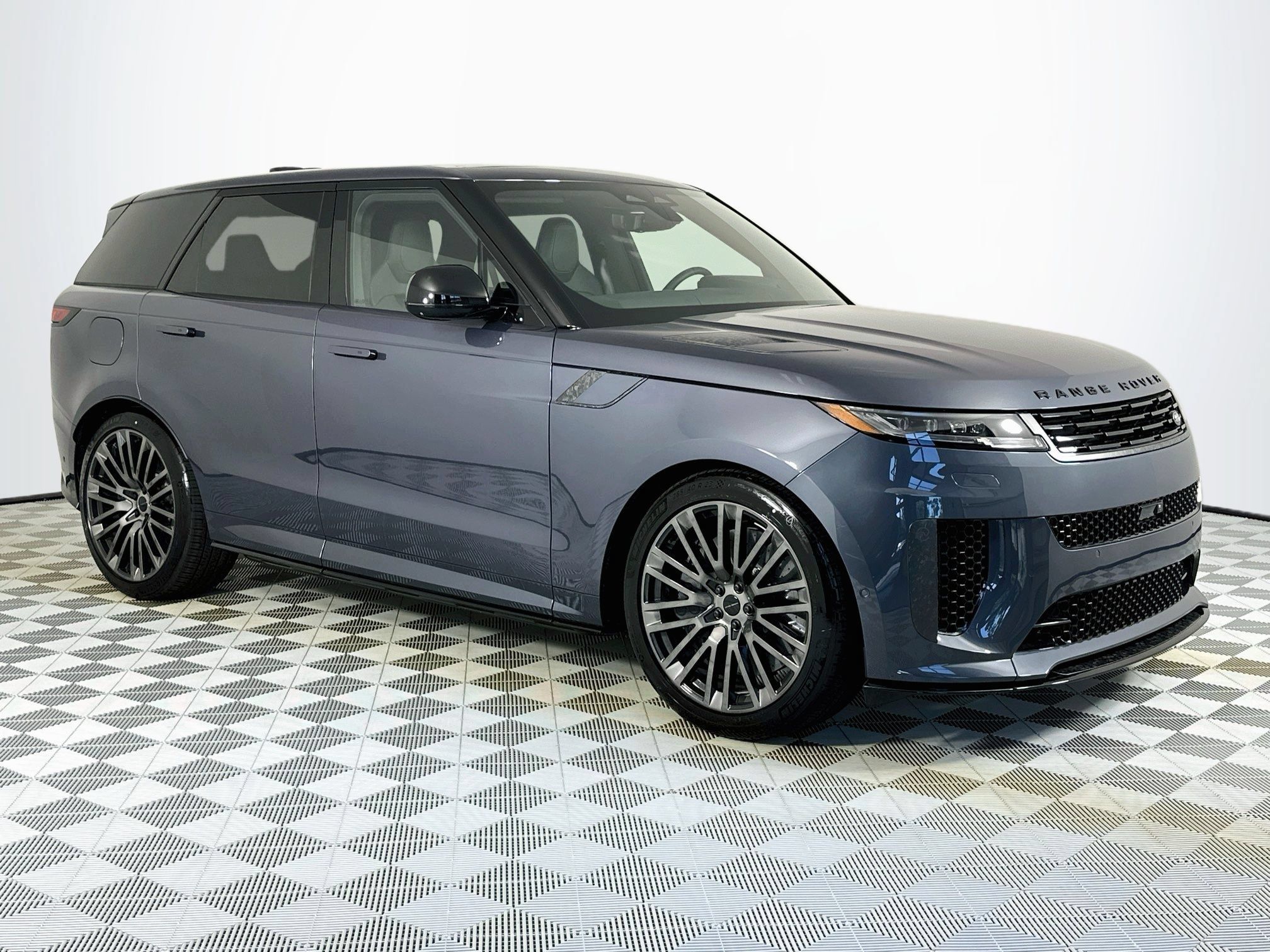 New 2026 Land Rover Range Rover Sport SV Carbon AWD/4WD image 3