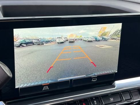 Used 2025 GMC Sierra 1500 SLT image 16