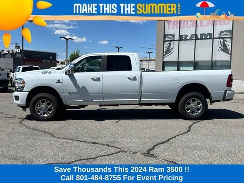 Used 2024 RAM 3500 Laramie AWD/4WD image 2