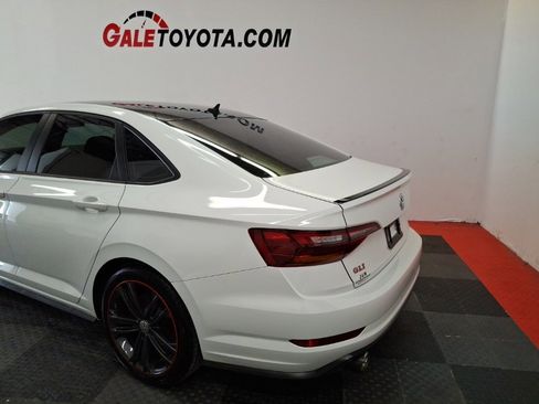 Used 2019 Volkswagen Jetta GLI image 5