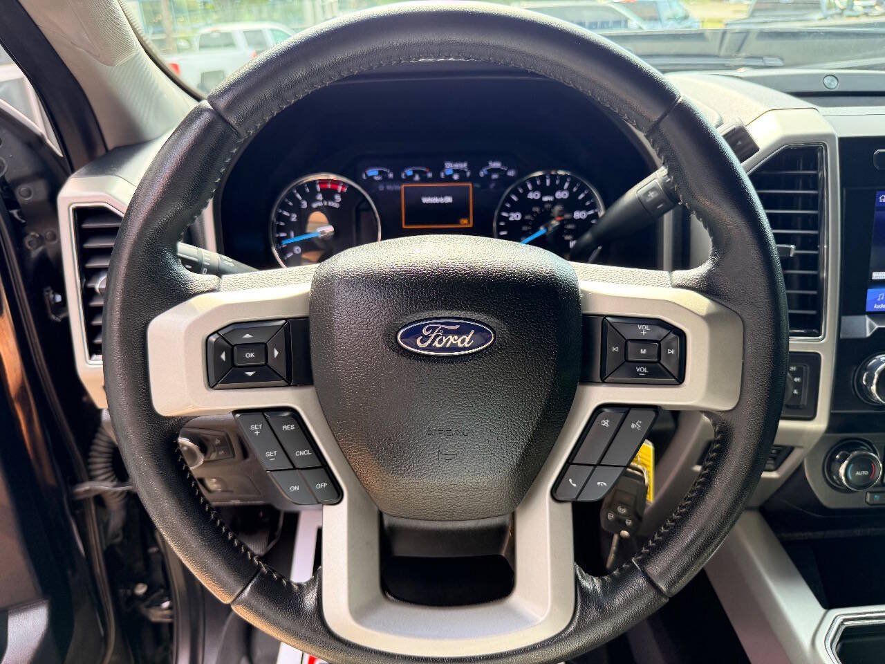 Used 2020 Ford F250 Lariat w/ Lariat Value Package AWD/4WD image 24